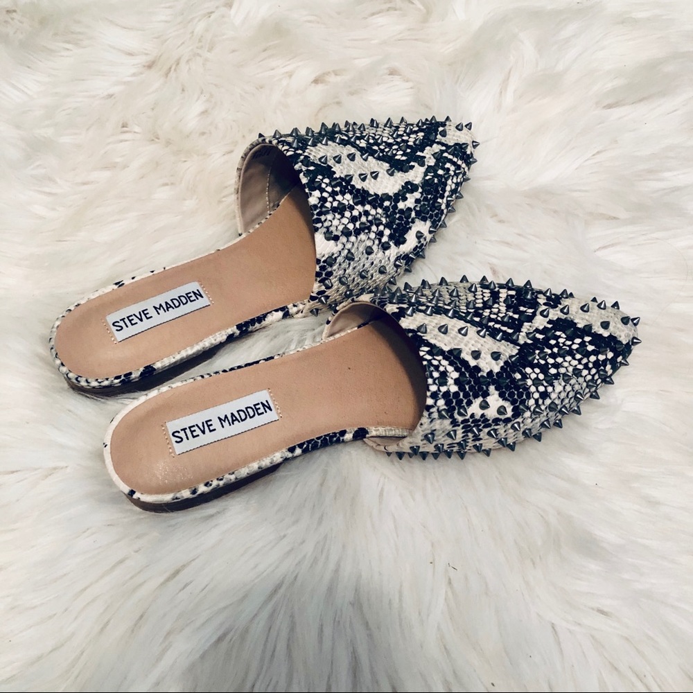 Steve Madden Tanner Snake Print Studded Mules sz 7